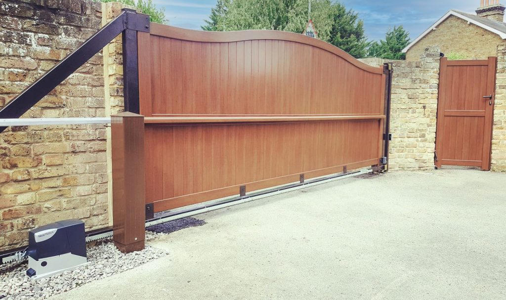 Smart & Secure Aluminium Gate