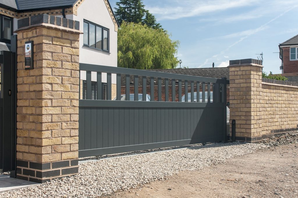 Smart & Secure Aluminium Gate